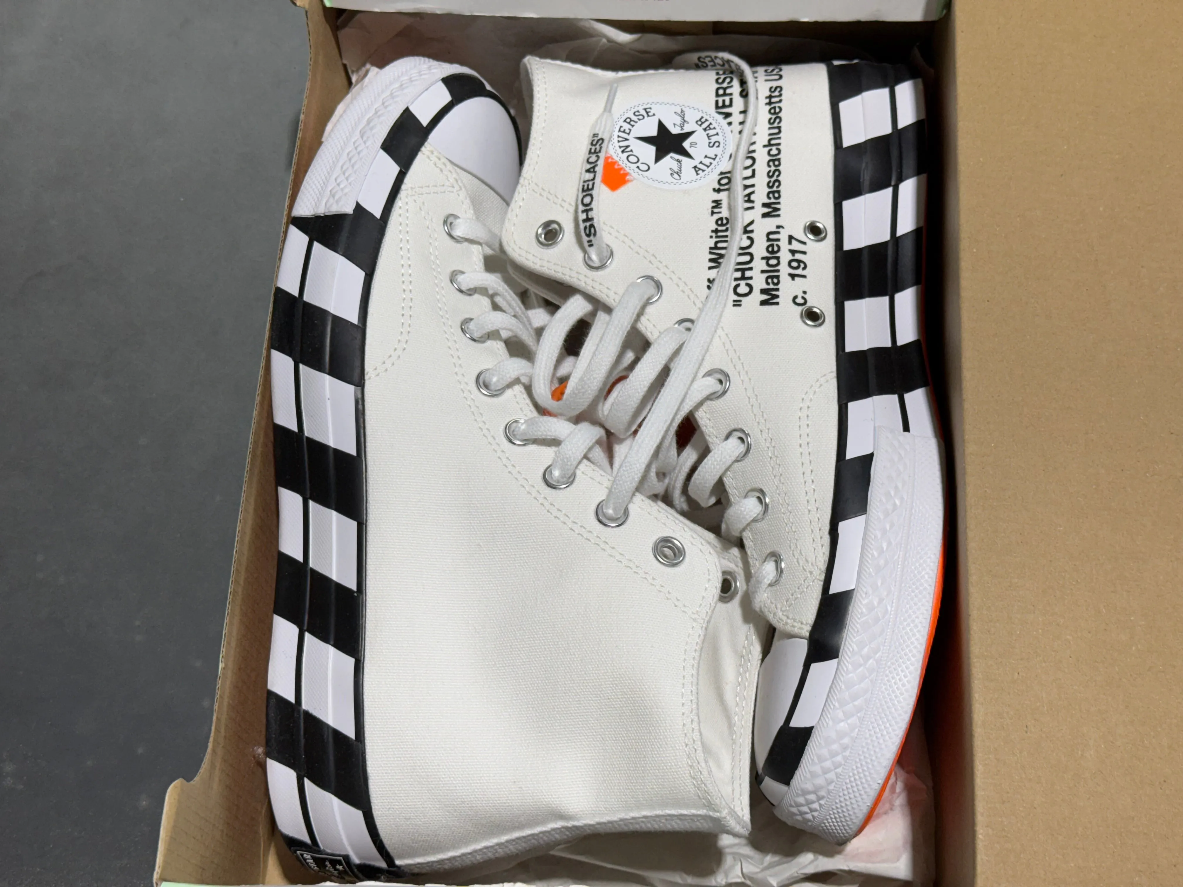 Converse Chuck 70 Off White Hi Size 9.5