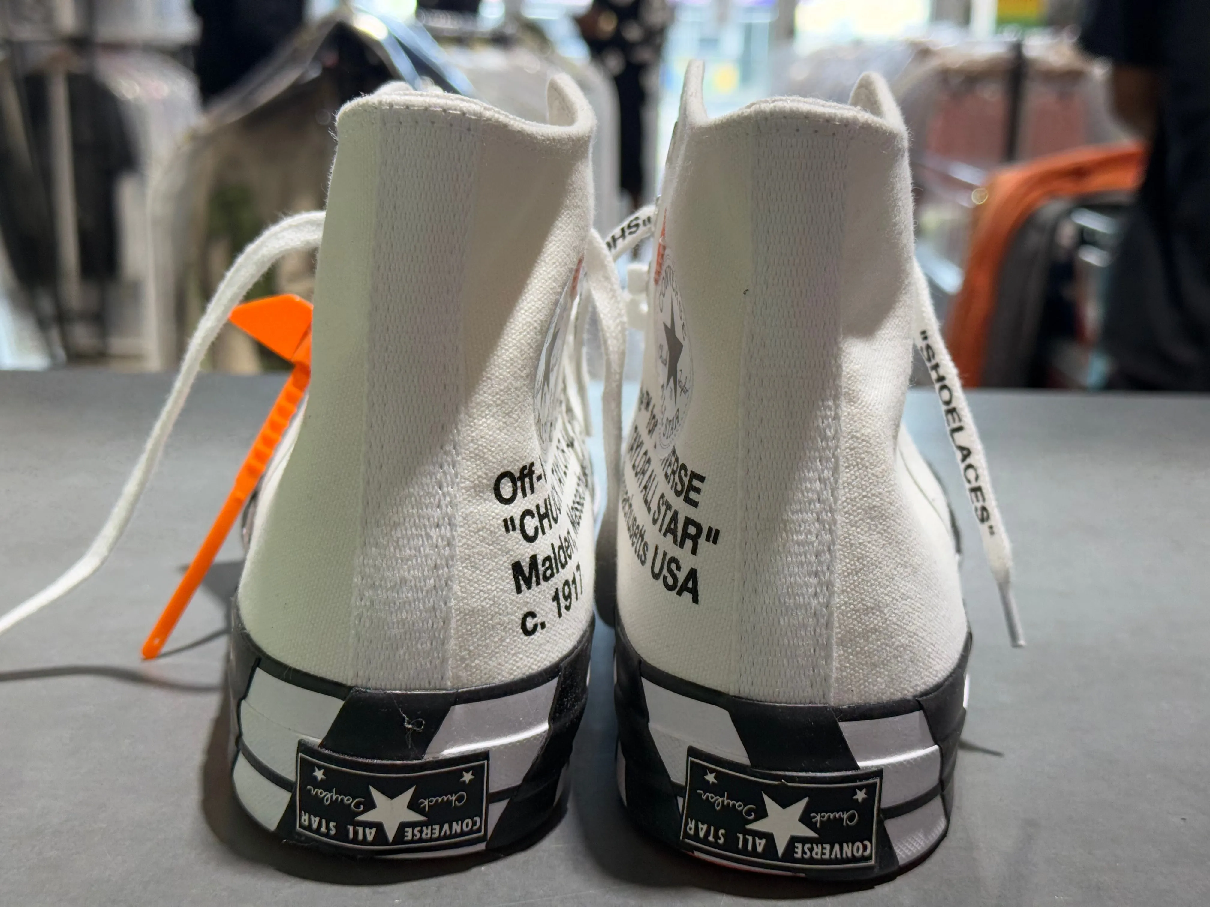 Converse Chuck 70 Off White Hi Size 9.5