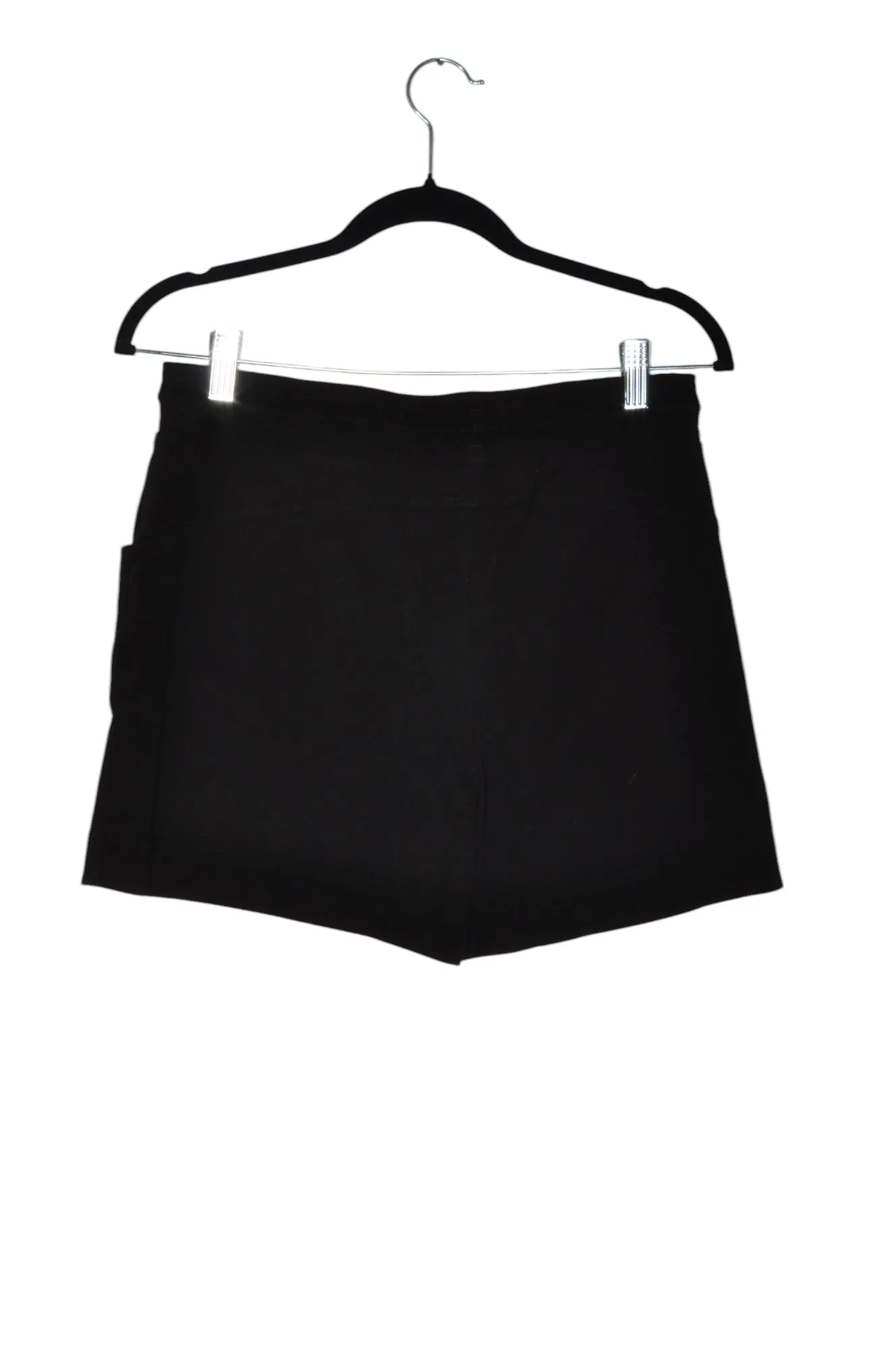 PUMA Women Classic Shorts Regular fit in Black - L